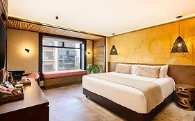 Golden Valley Hotel